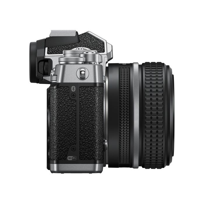 Nikon Z fc + 28mm f/2.8 SE