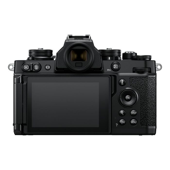 Nikon Z fc + 28mm f/2.8 SE Black