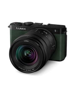 Panasonic Lumix S9 + 20-60mm f/3.5-5.6 Dark Olive